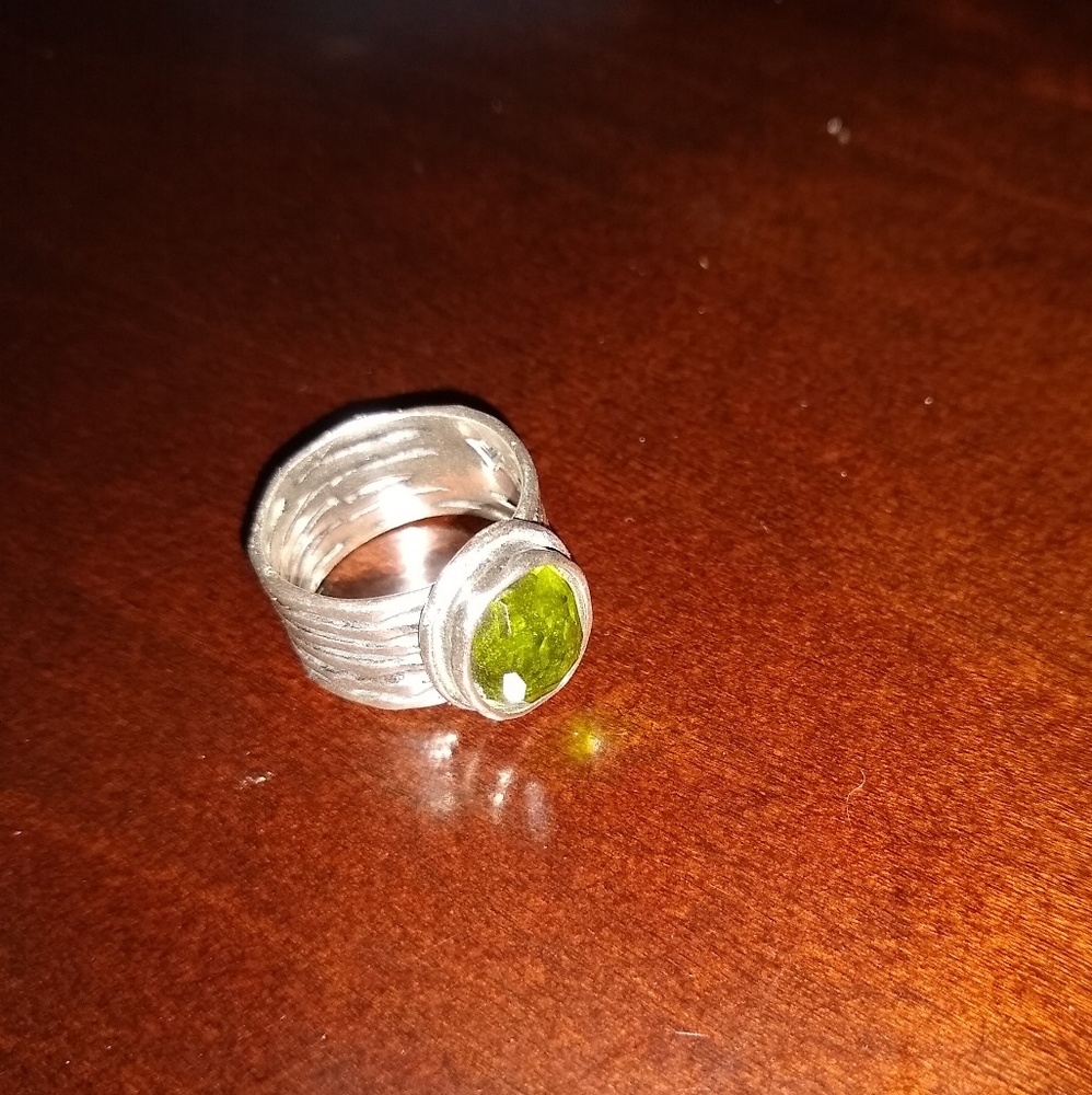 Silpada sterling wide banded green stone ring